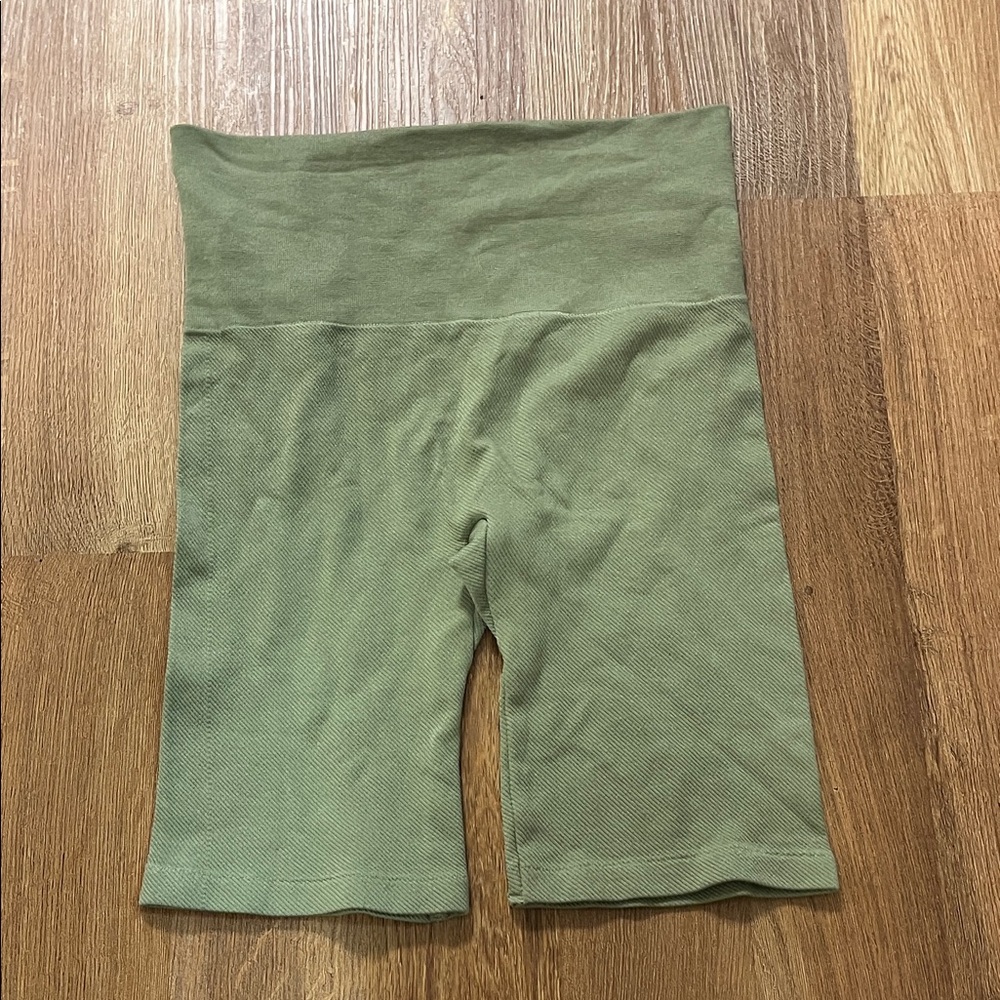 Warner's Olive Green Fabric Detail